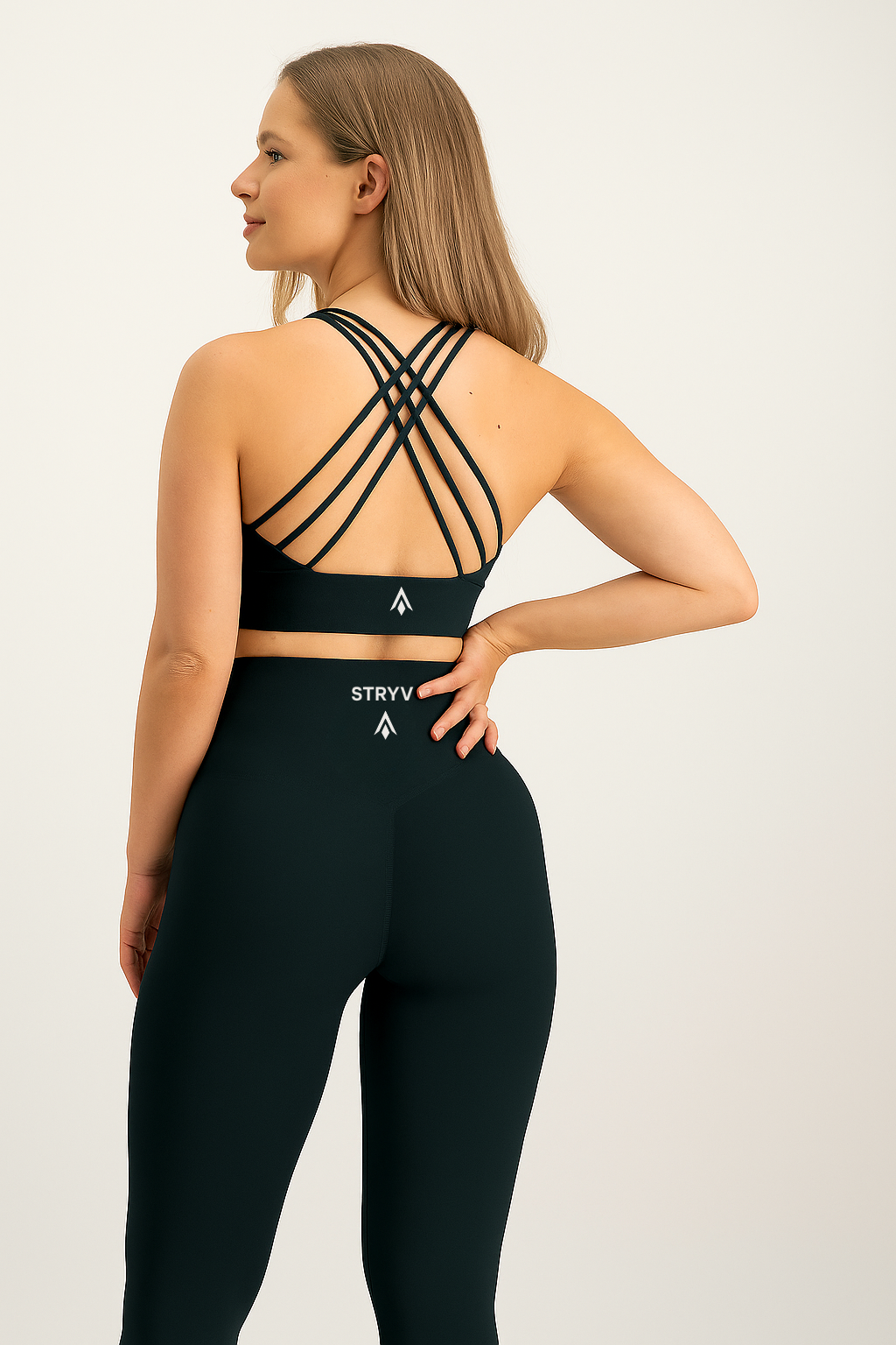 STRYV High-Waisted Seamless Leggings  DEEP-BLACK
